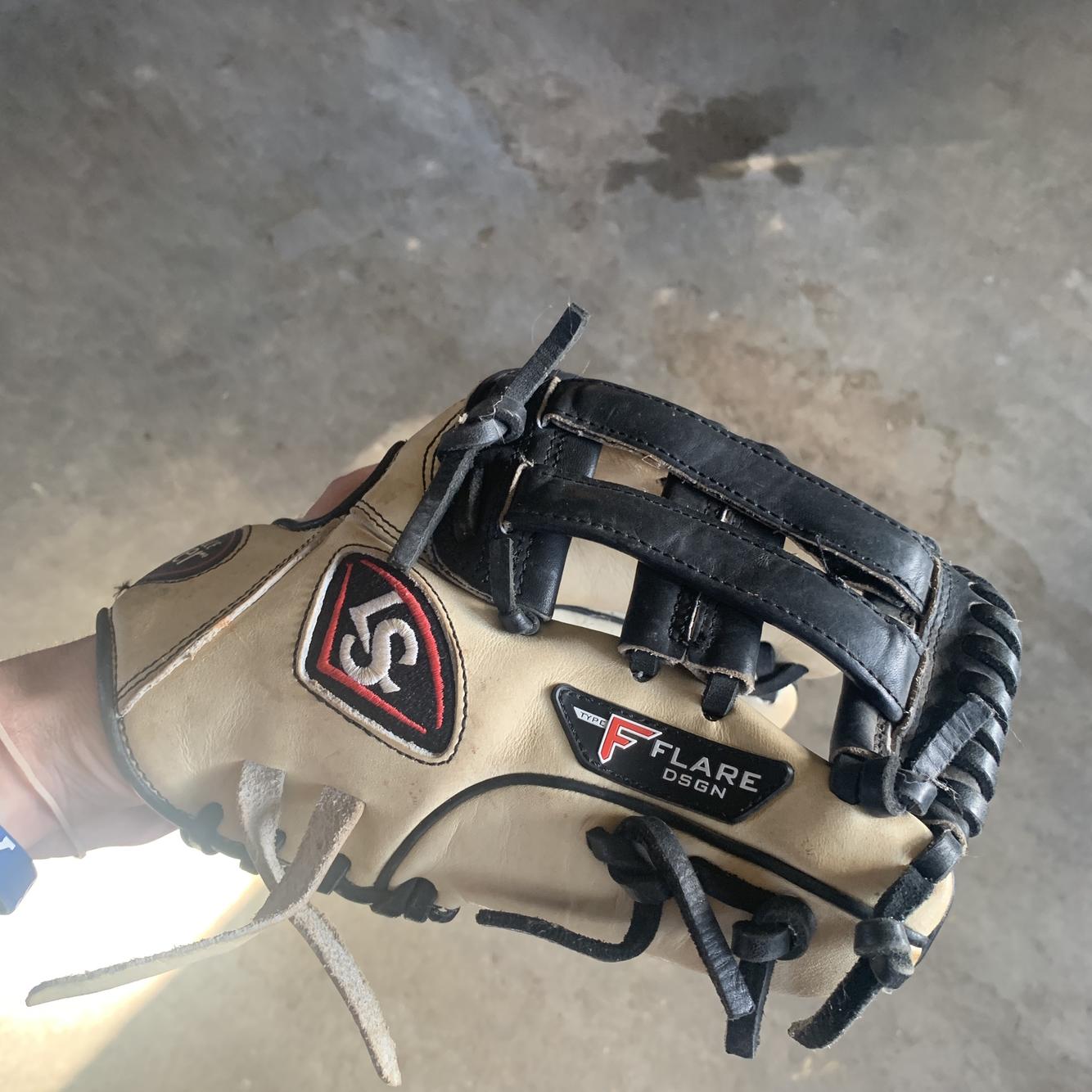 Louisville Slugger Pro Flare 11.5 Infield Glove SidelineSwap