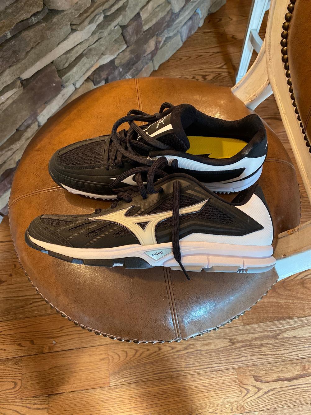 mizuno sneakers mens brown