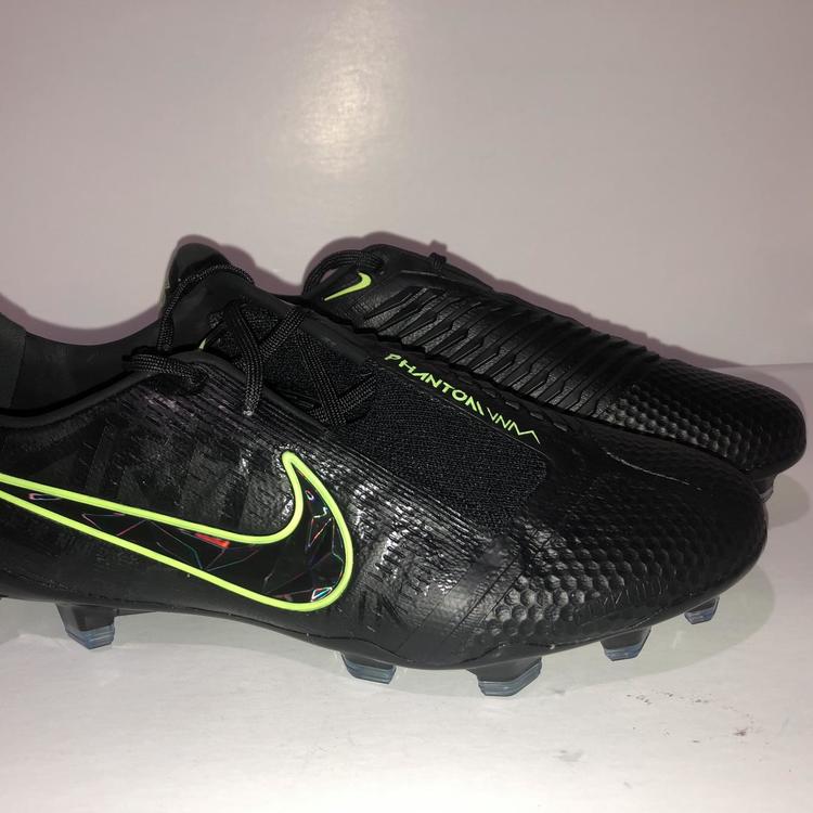 nike venom cleats