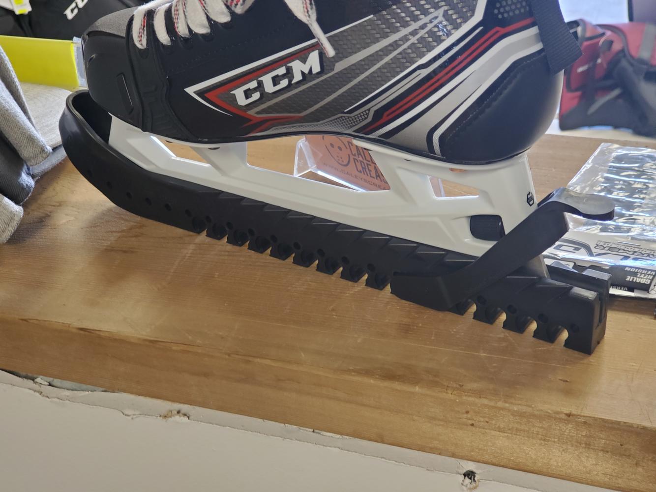 Walkable rubber skate guards SidelineSwap