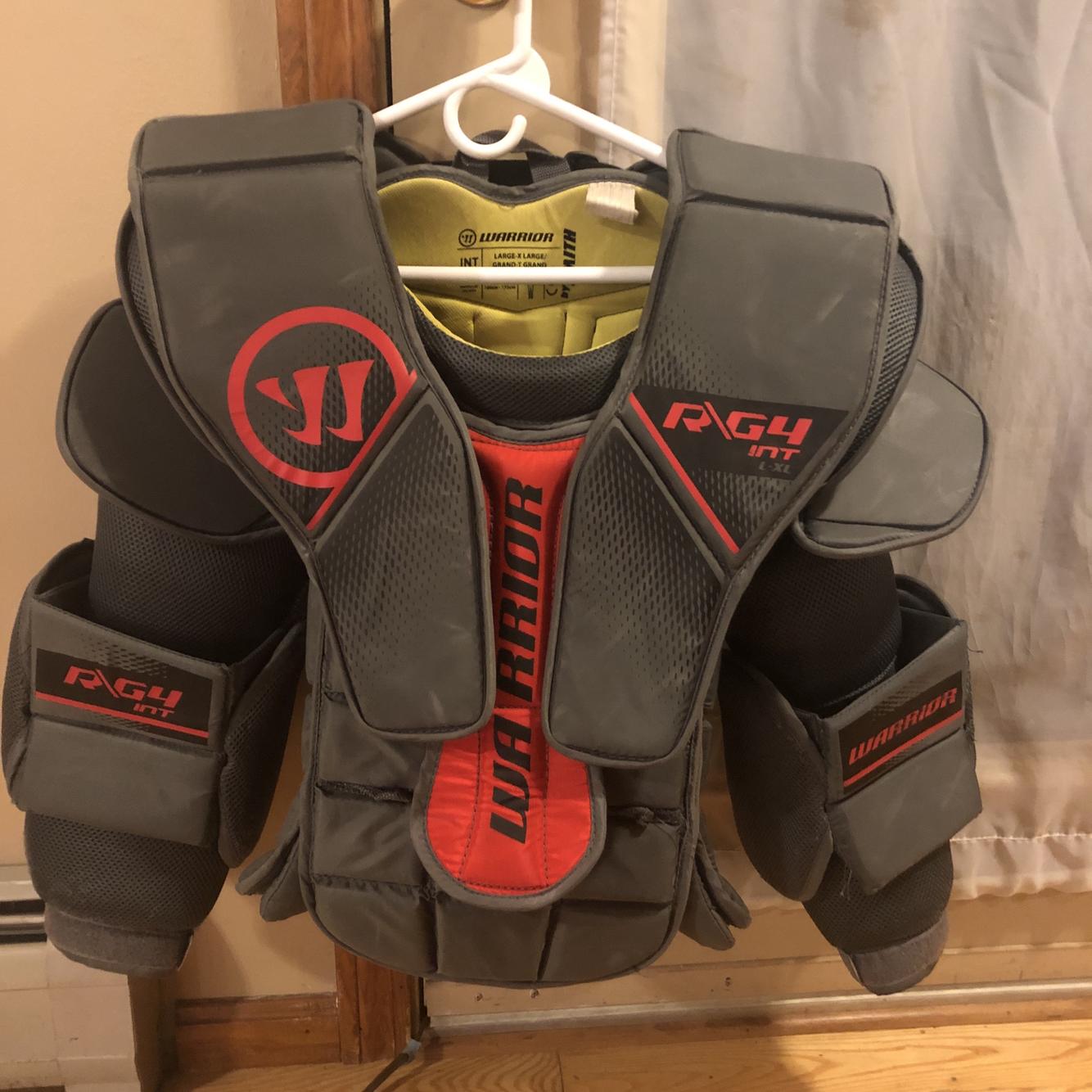 Intermediate XL Warrior Ritual G4 Goalie Chest Protector SidelineSwap