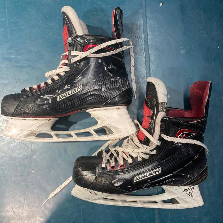 Used Senior Bauer Vapor 1X 2.0 Hockey Skates Regular Width Size 10 (USK261) 250 on SidelineSwap