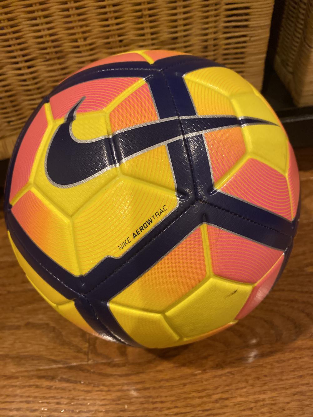 nike aerowtrac ball