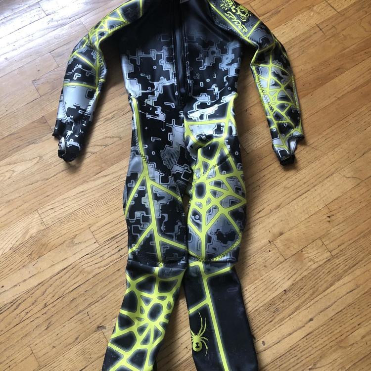 Spyder Kids GS Race Suit, Size 14/16 Ski Race Suit Skiing Apparel & Outerwear