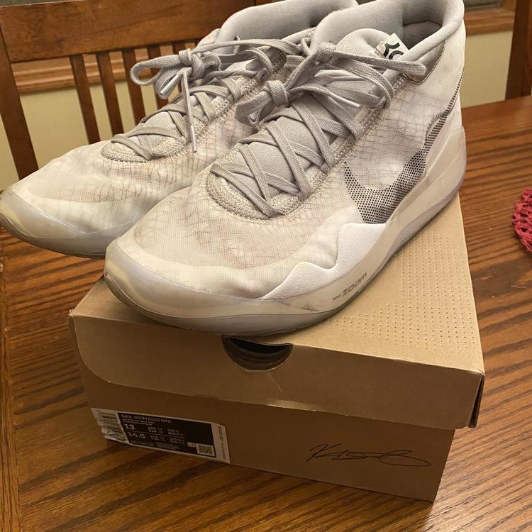 size 13 men's basketball shoes