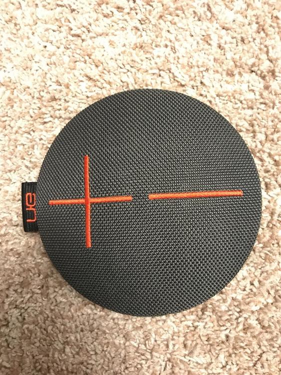 ue roll 2 wireless portable bluetooth speaker