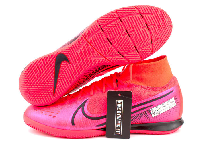 indoor soccer shoes size 7