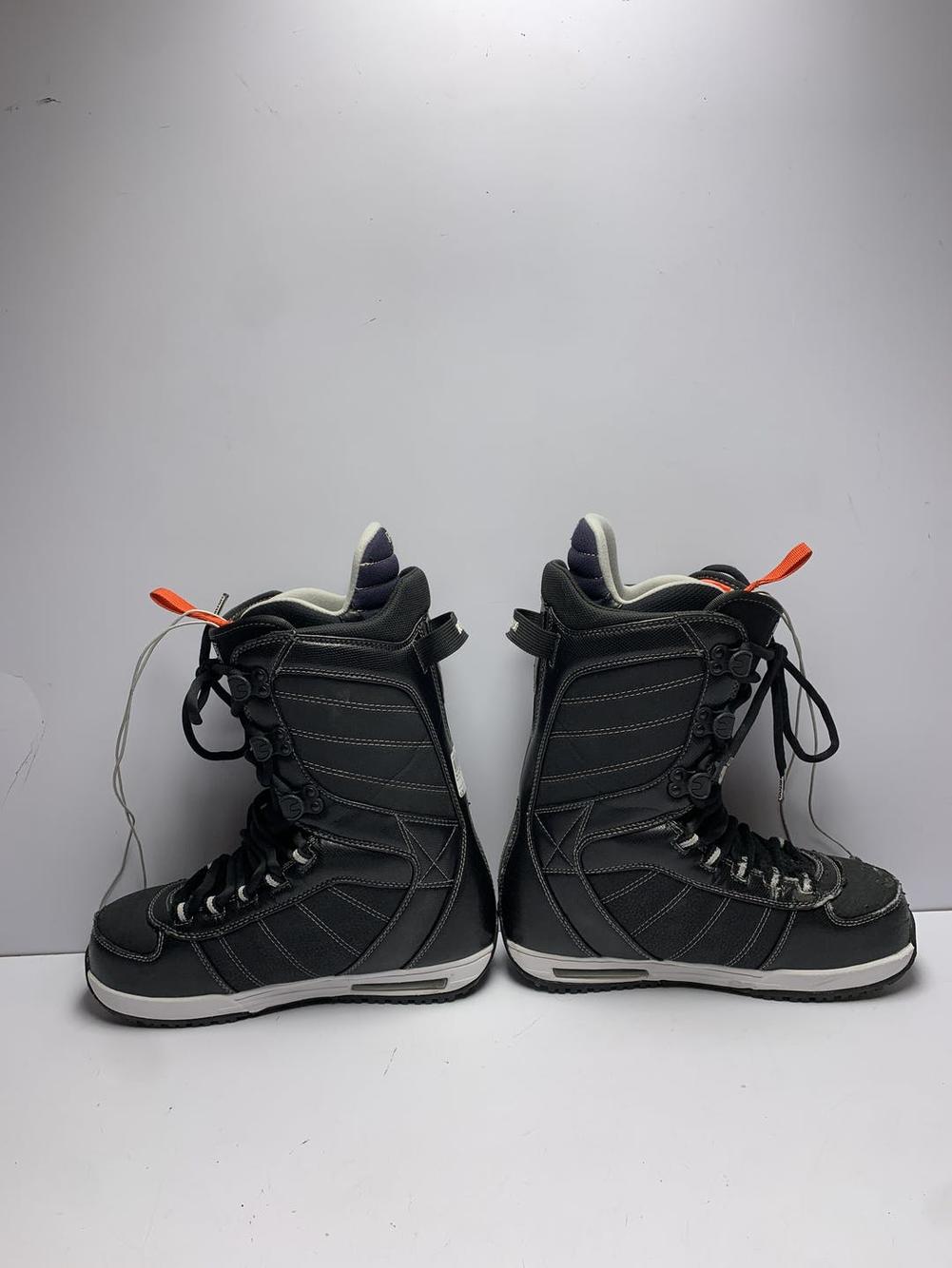 burton awol snowboard boots