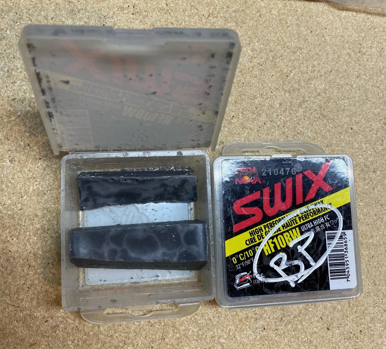 Swix HFBW Black Wolf Ski Wax 40g