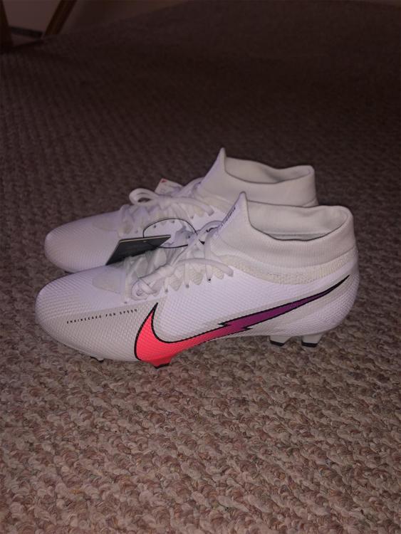 nike mercurial superfly size 9