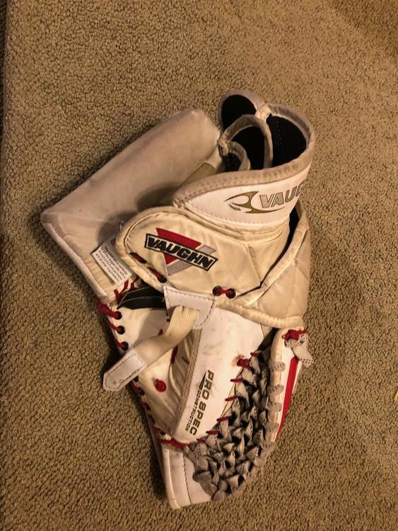 Vaughn Glove and Blocker White Used Senior Regular Pro Spec Pro Stock