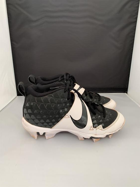 mike trout youth cleats