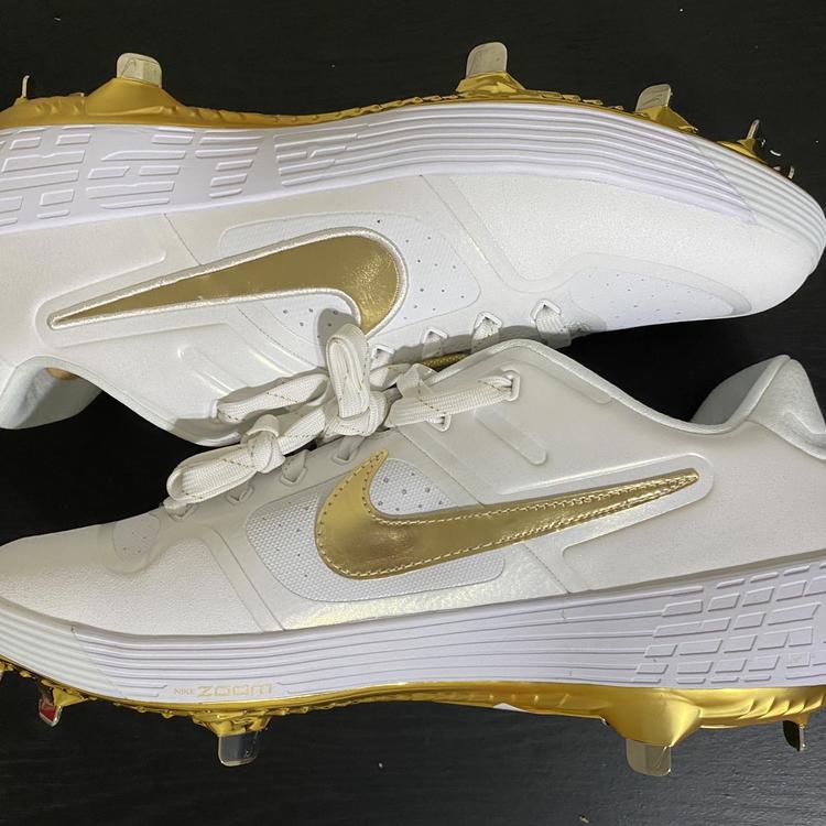 huarache elite 2 low cleats