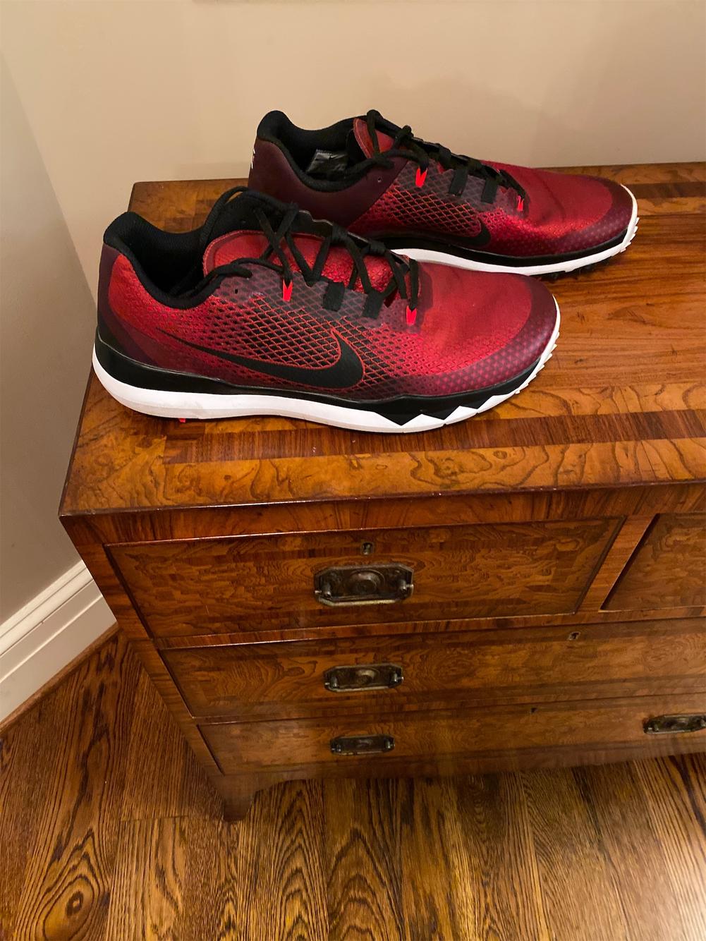 red nike golf shoes