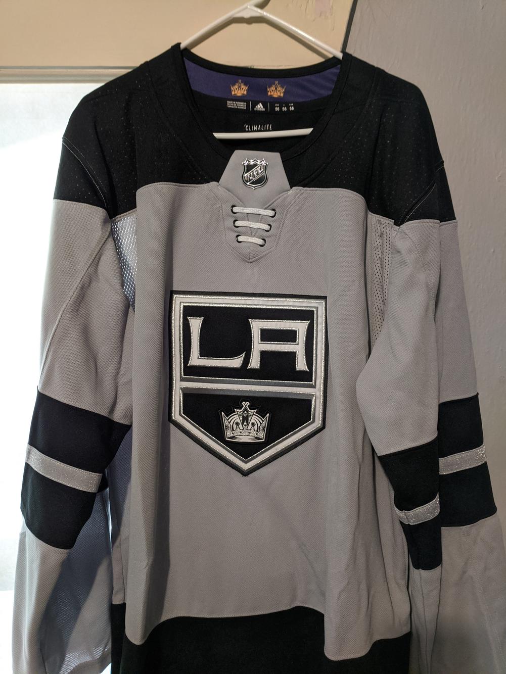 kings alternate jersey
