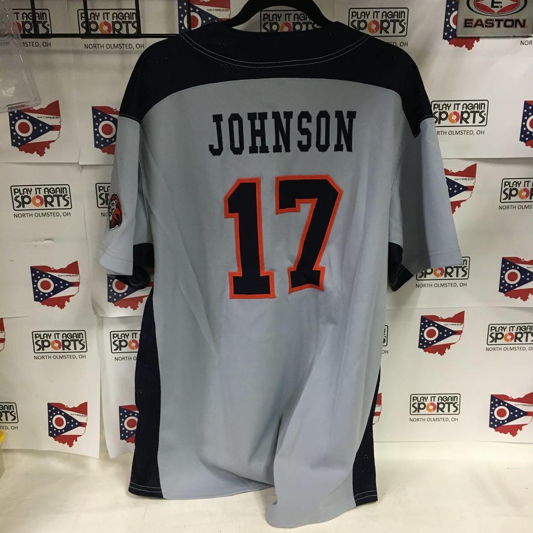 Used Riddell Xl Athletic Apparel Short Sleeve SidelineSwap