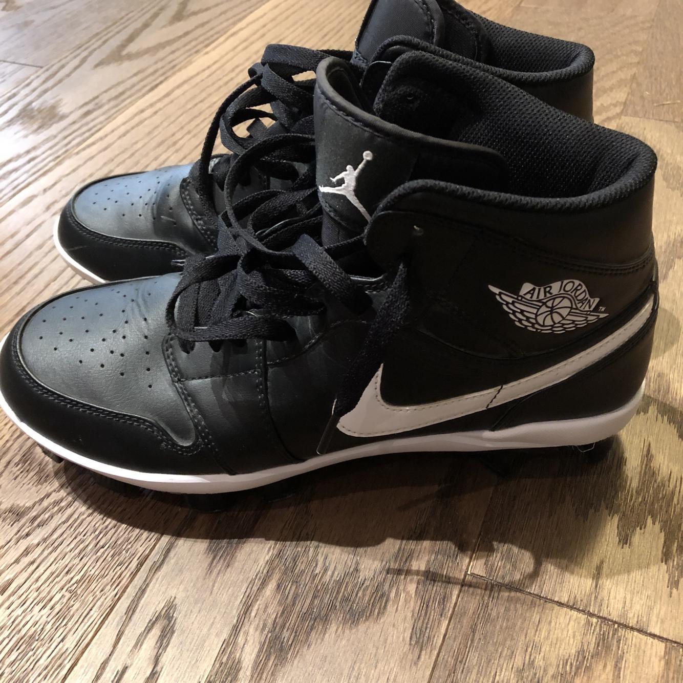 jordan molded cleats