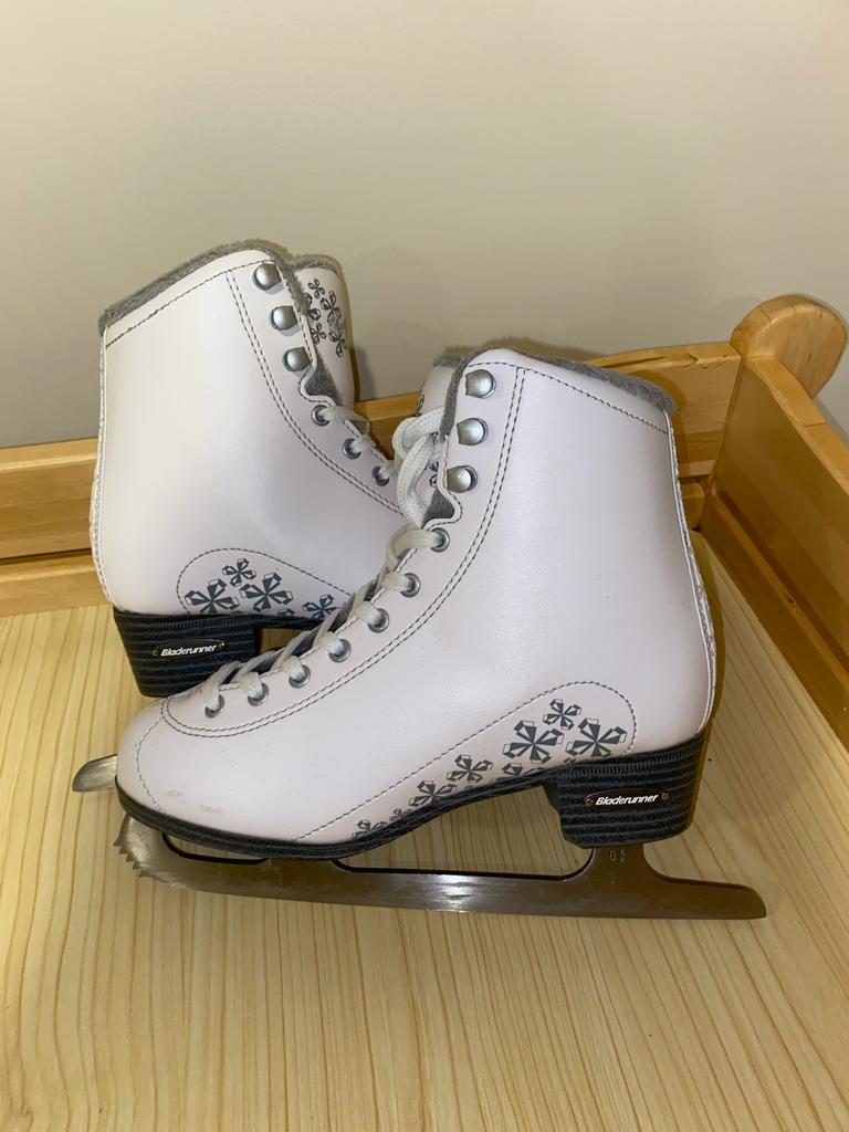 white ice skates size 5