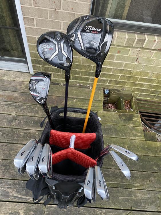 Titleist Complete Full Set Stiff Flex Right Handed... Golf Clubs