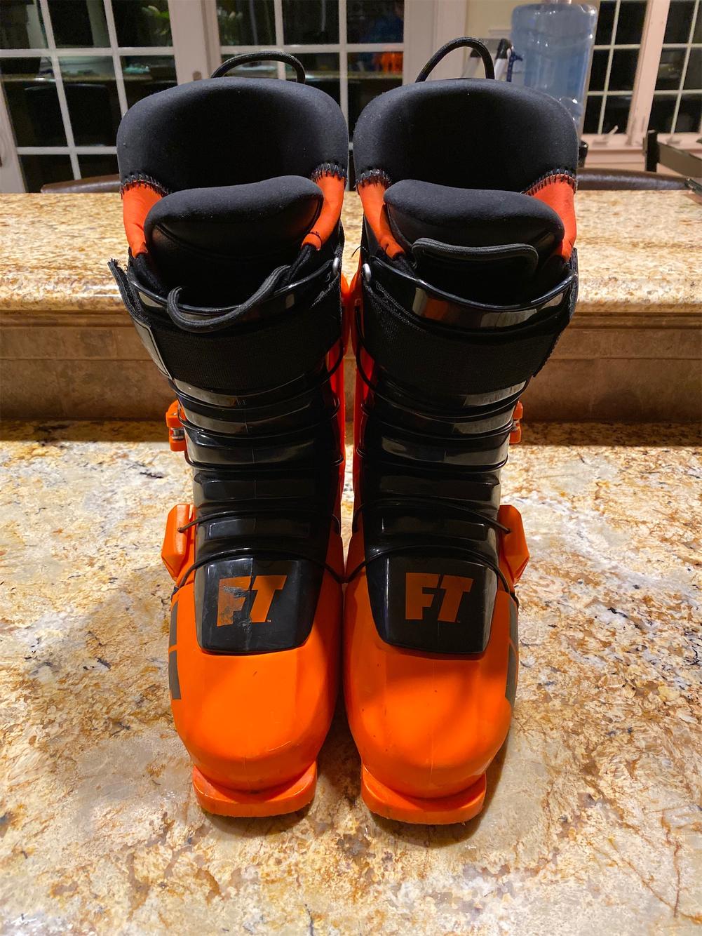 Classic Size 9.5 Used Full Tilt Cross Country Ski Boots SidelineSwap