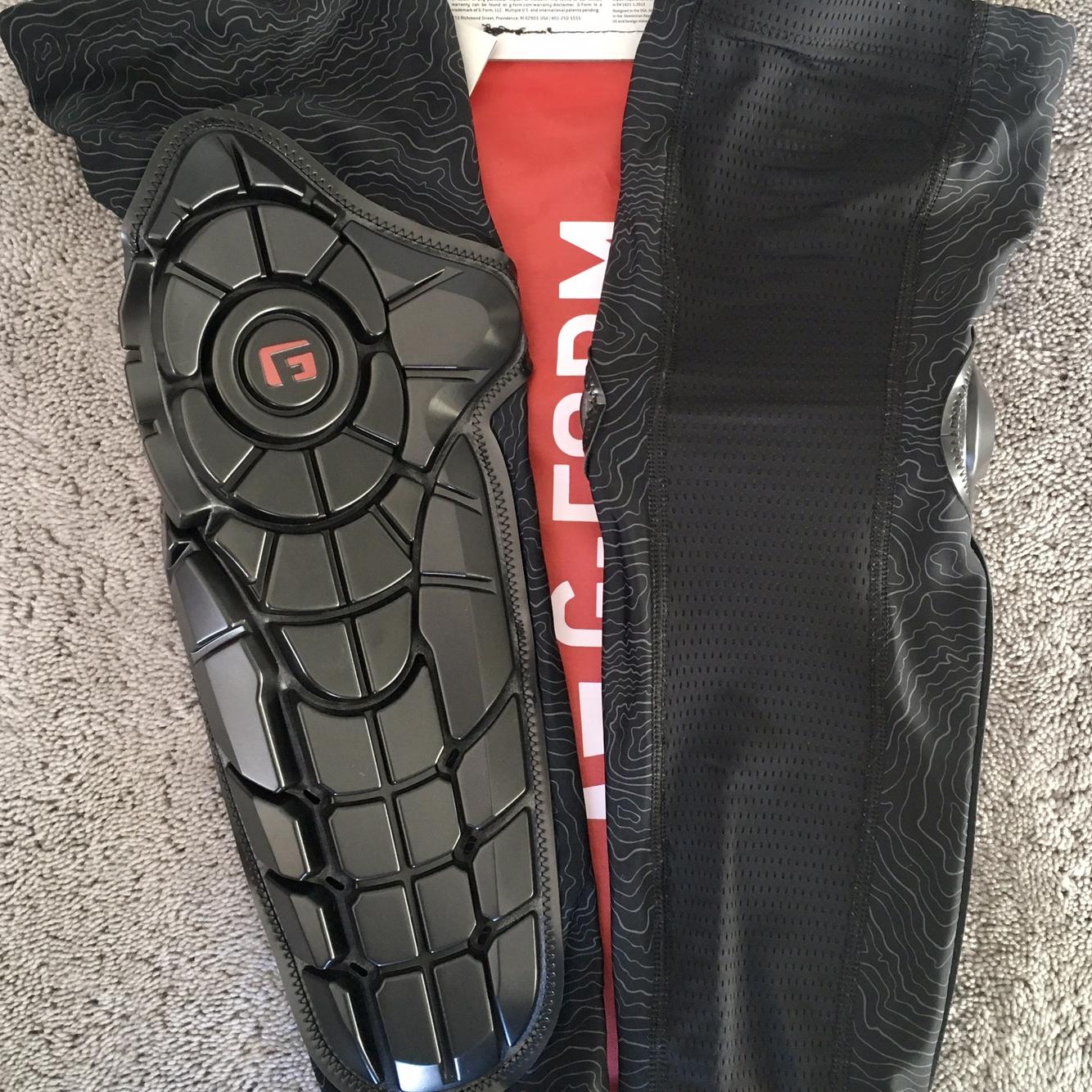 GForm Elite KneeShin Guard SidelineSwap
