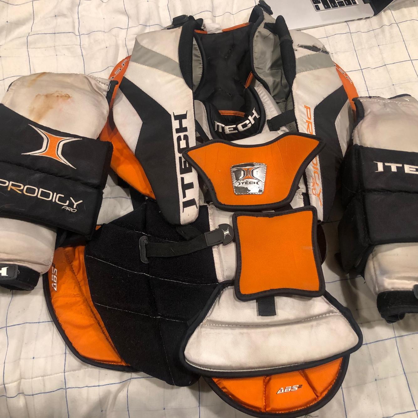 Senior Large Itech Old School Pro Stock Goalie Chest Protector SidelineSwap