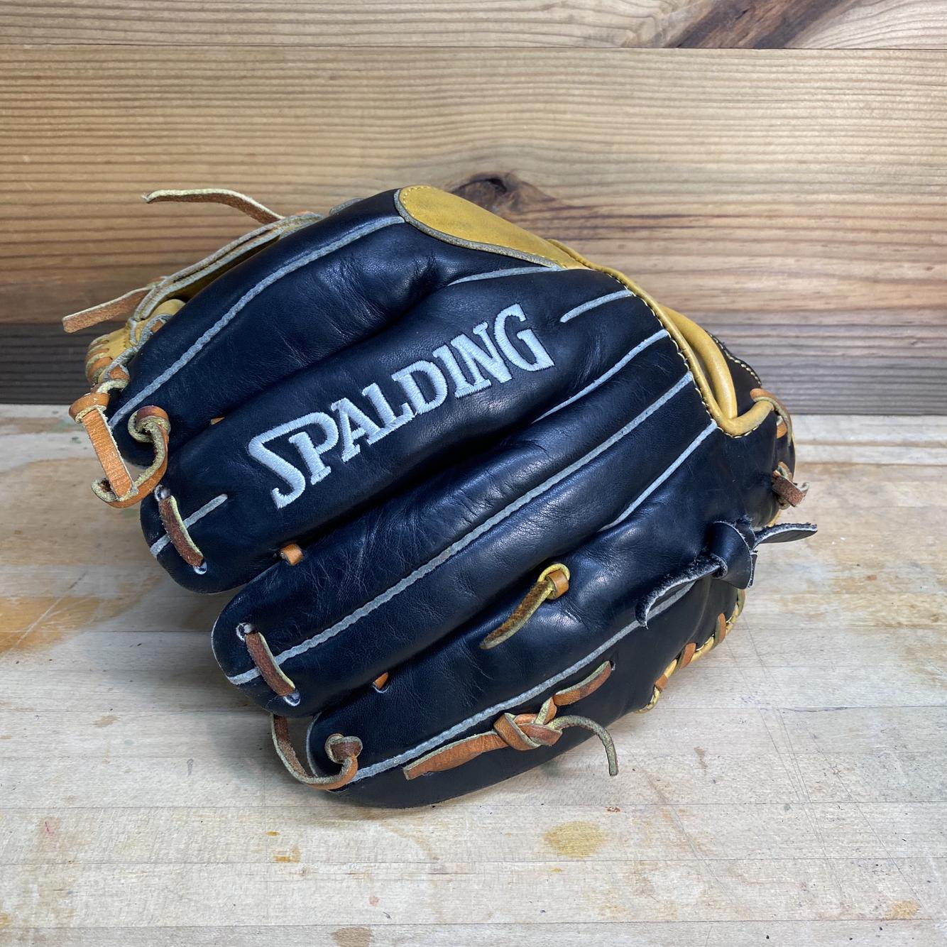 Robinson Cano Spalding Game Model 11.5 | SidelineSwap | Buy and