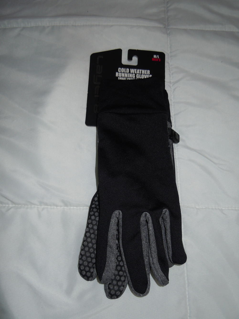 NEW PAIR OF LAYER 8 COLD WEATHER RUNNING GLOVES BLACK MEDIUM/LARGE