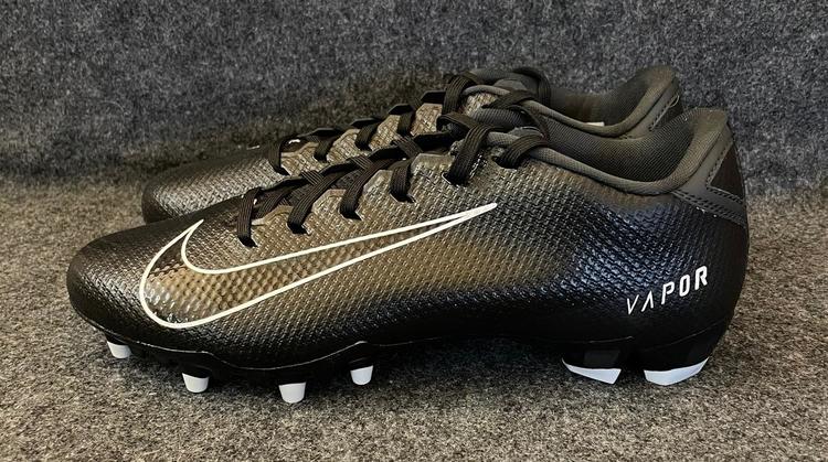 football cleats size 9.5