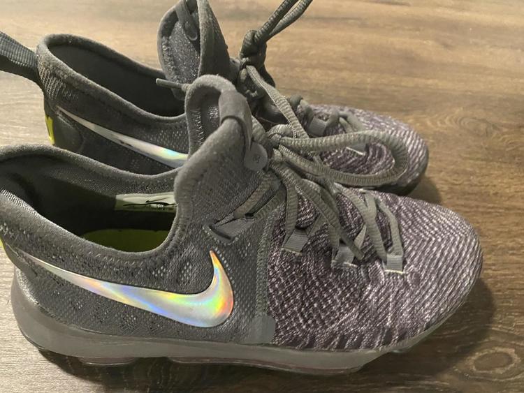$35 nike shoes