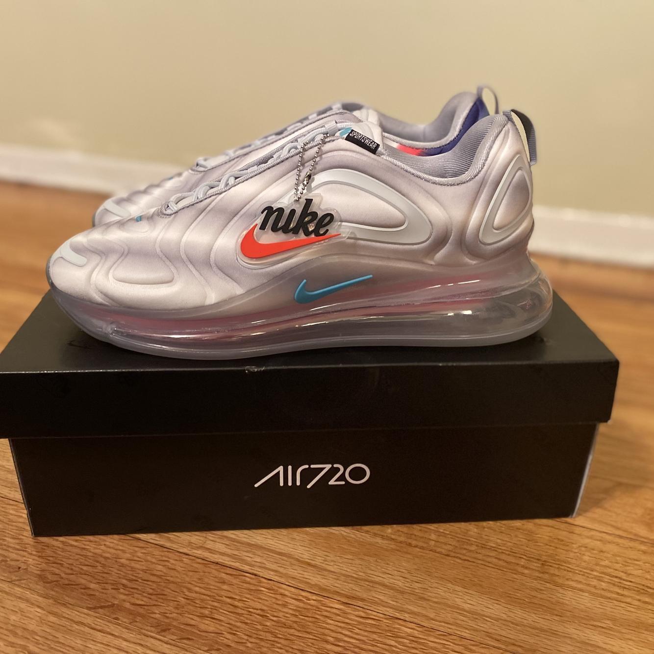 air max 720 wolf grey red orbit