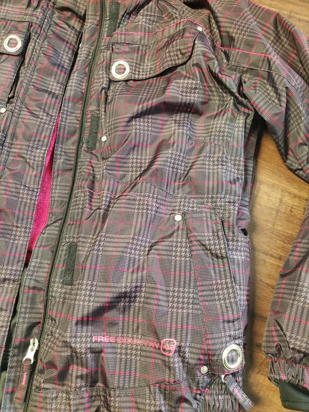 Black/ Pink Radiance Free Country Used Women's Adult Medium Winter