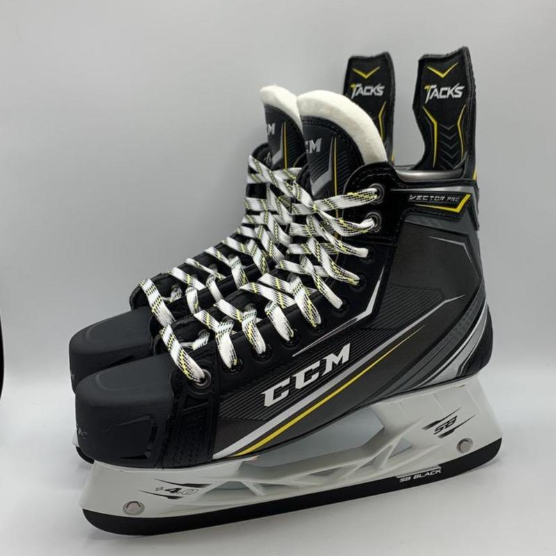 CCM Tacks Vector Pro Senior Skates Size 8.5 EE New In Box
