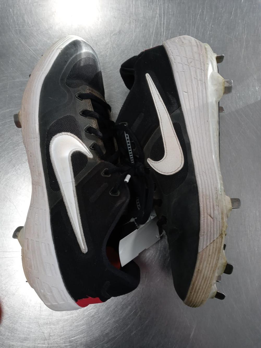 lebron soldier 10 baseball cleats