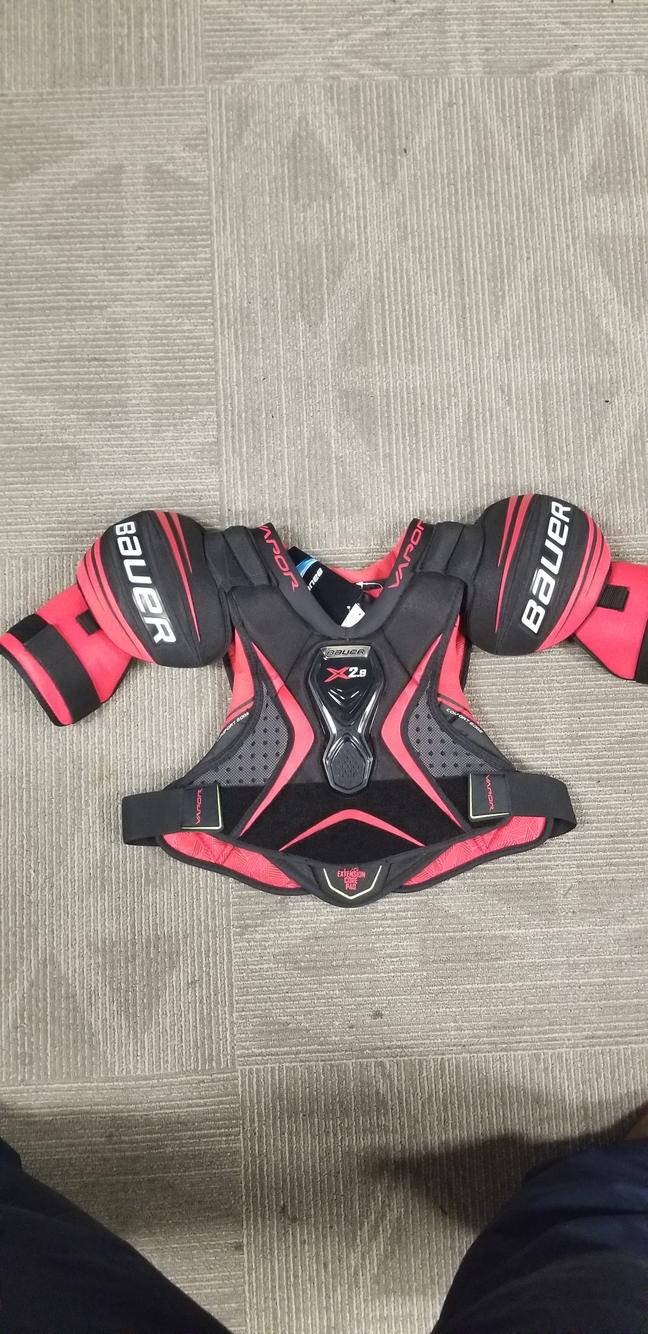 New Senior Medium Bauer Vapor X2.9 Shoulder Pads SidelineSwap