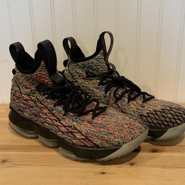 lebron fruity pebbles black