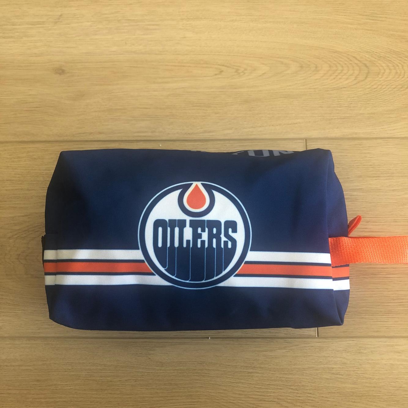 Pro Stock NHL Edmonton Oilers Toiletry BagNew SidelineSwap