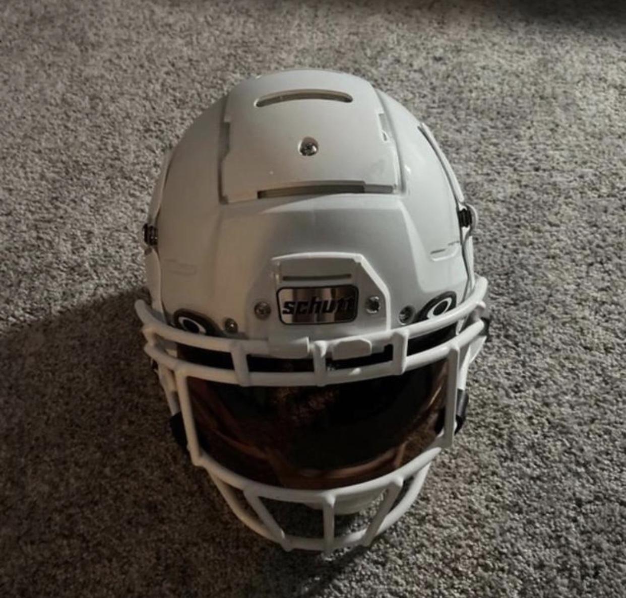 Used Schutt F7 Helmet SidelineSwap