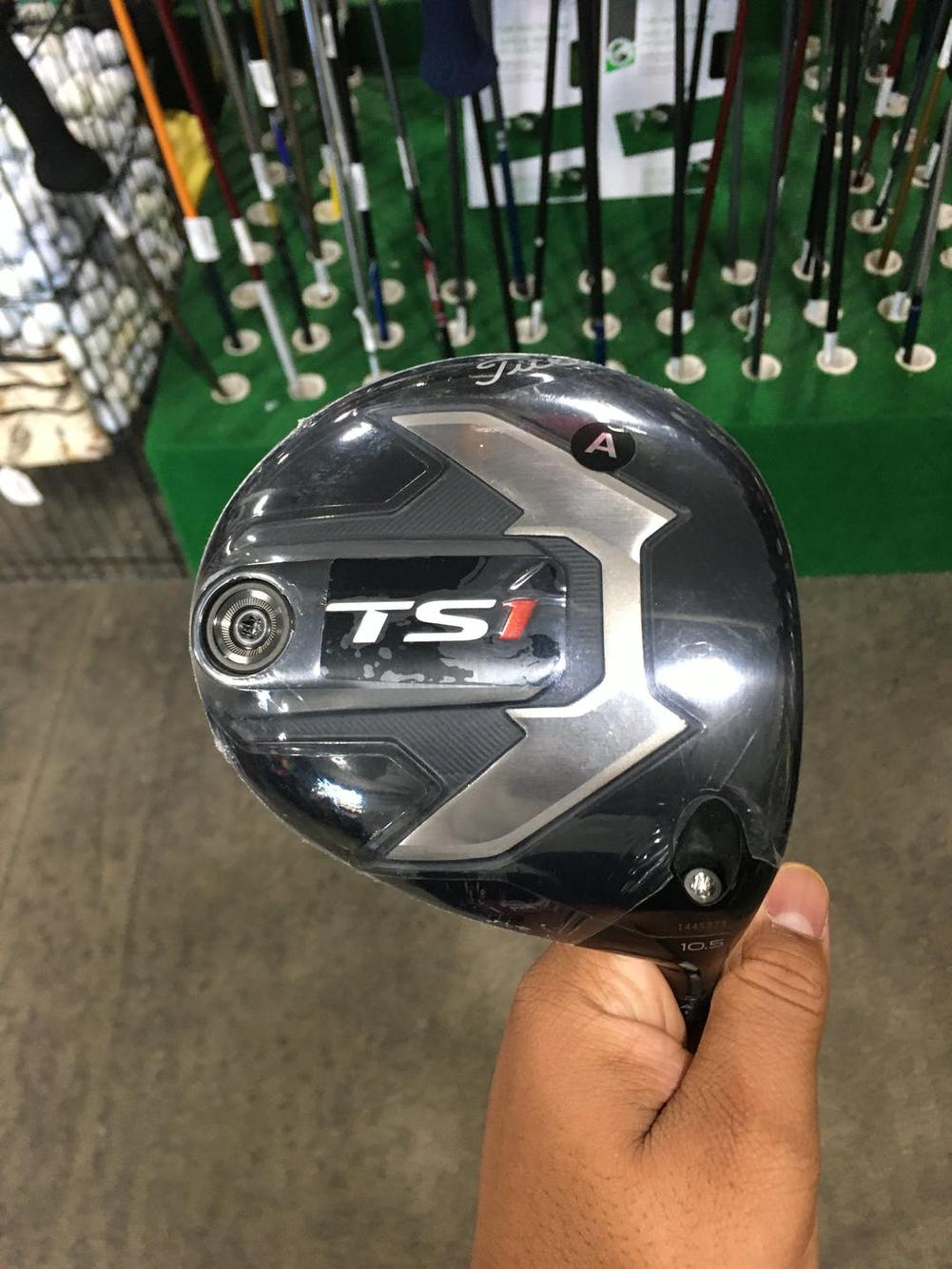 Used Titleist Ts1 10.5 Degree Graphite Senior Golf Drivers SidelineSwap