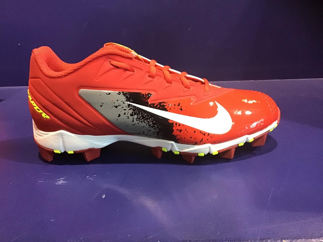 nike low cut cleats