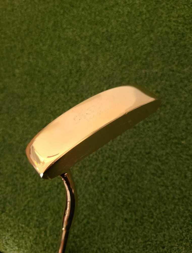 24K Gold Plated Putter by Celebrity Golf Club,With Leather Stitched