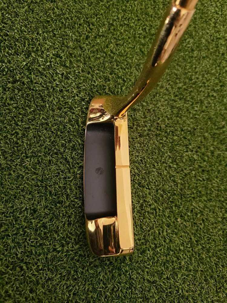 24K Gold Plated Putter by Celebrity Golf Club,With Leather Stitched