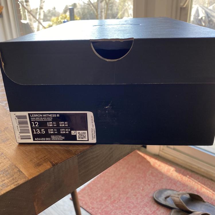 lebron witness 3 dark grey