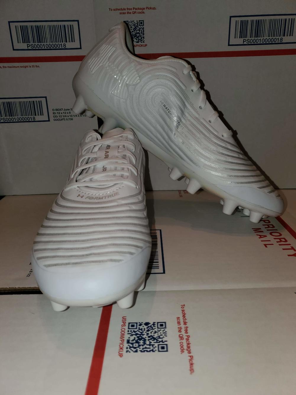 ua speedform football cleats