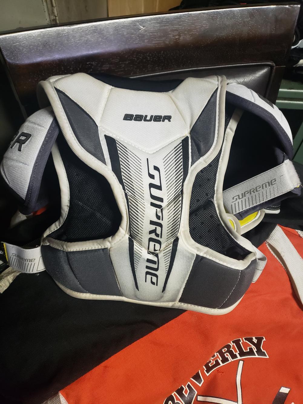 Used Medium Bauer Supreme S170 Shoulder Pads SidelineSwap