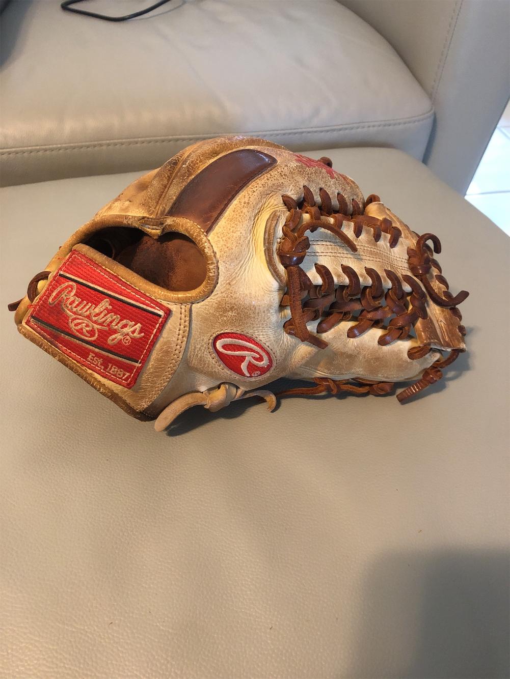 Brown Used Right Hand Throw Pro Preferred 11.75" Baseball Glove