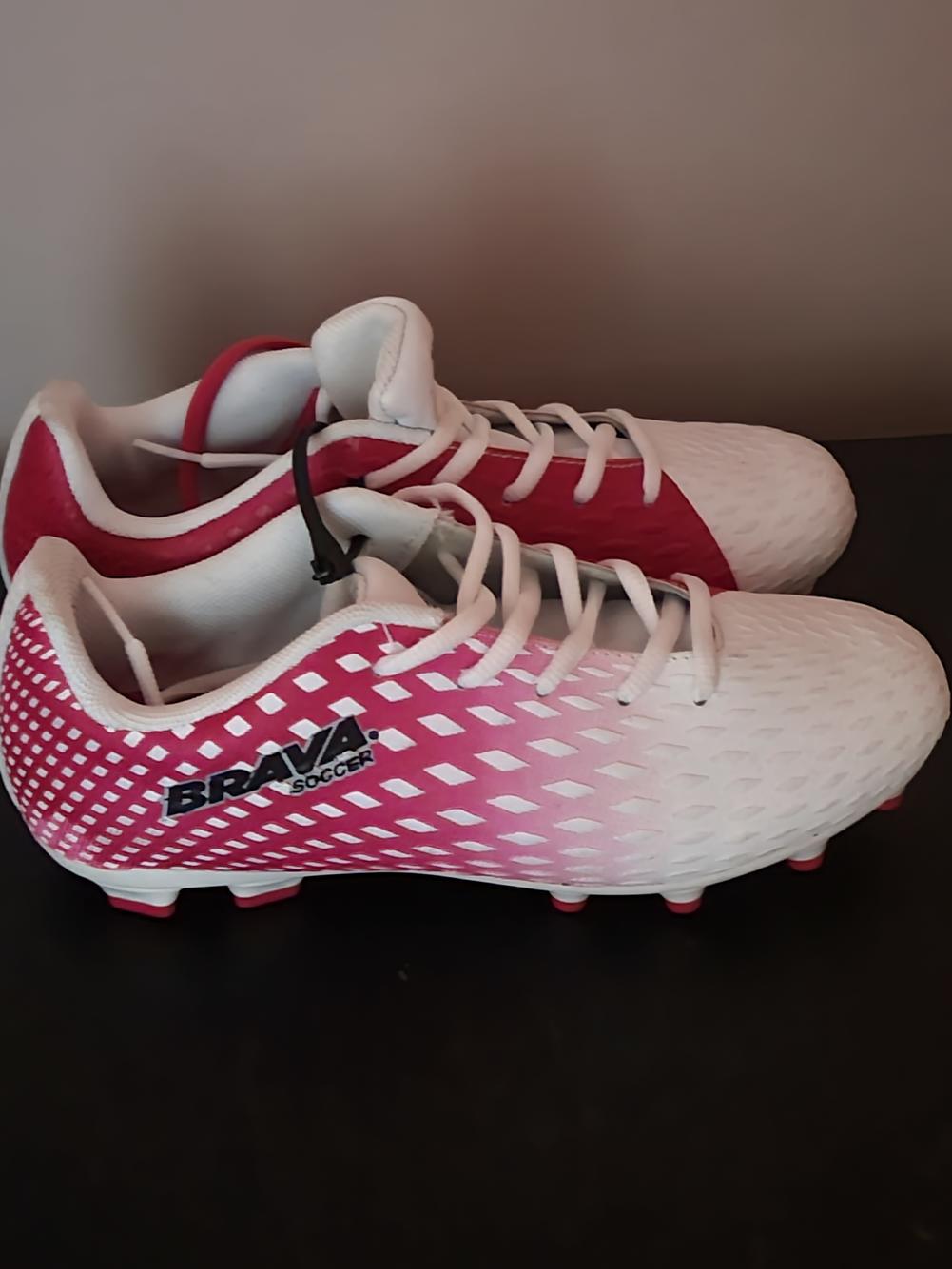 size 8 women's soccer cleats