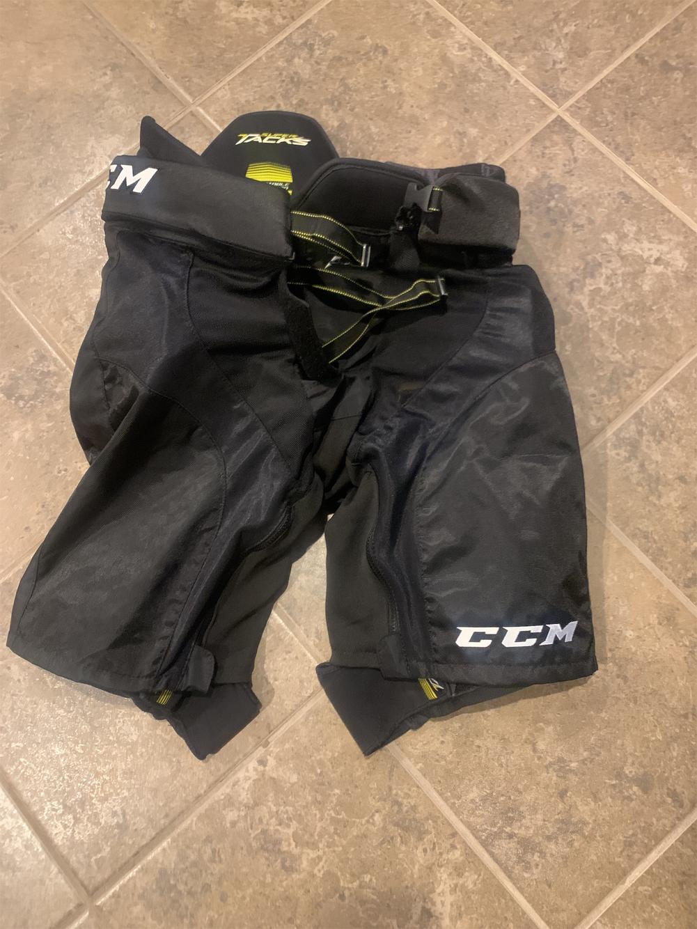 Senior Medium CCM Super Tacks Girdle SidelineSwap