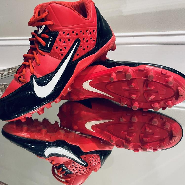 nike alpha strike