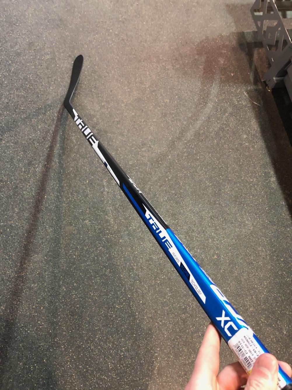 New Youth True Right Handed XC9 TC 25 Lie 5.0 Hockey Stick SidelineSwap